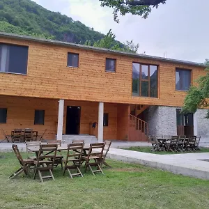 Guest house Xhovani Zelna, Nderlysaj